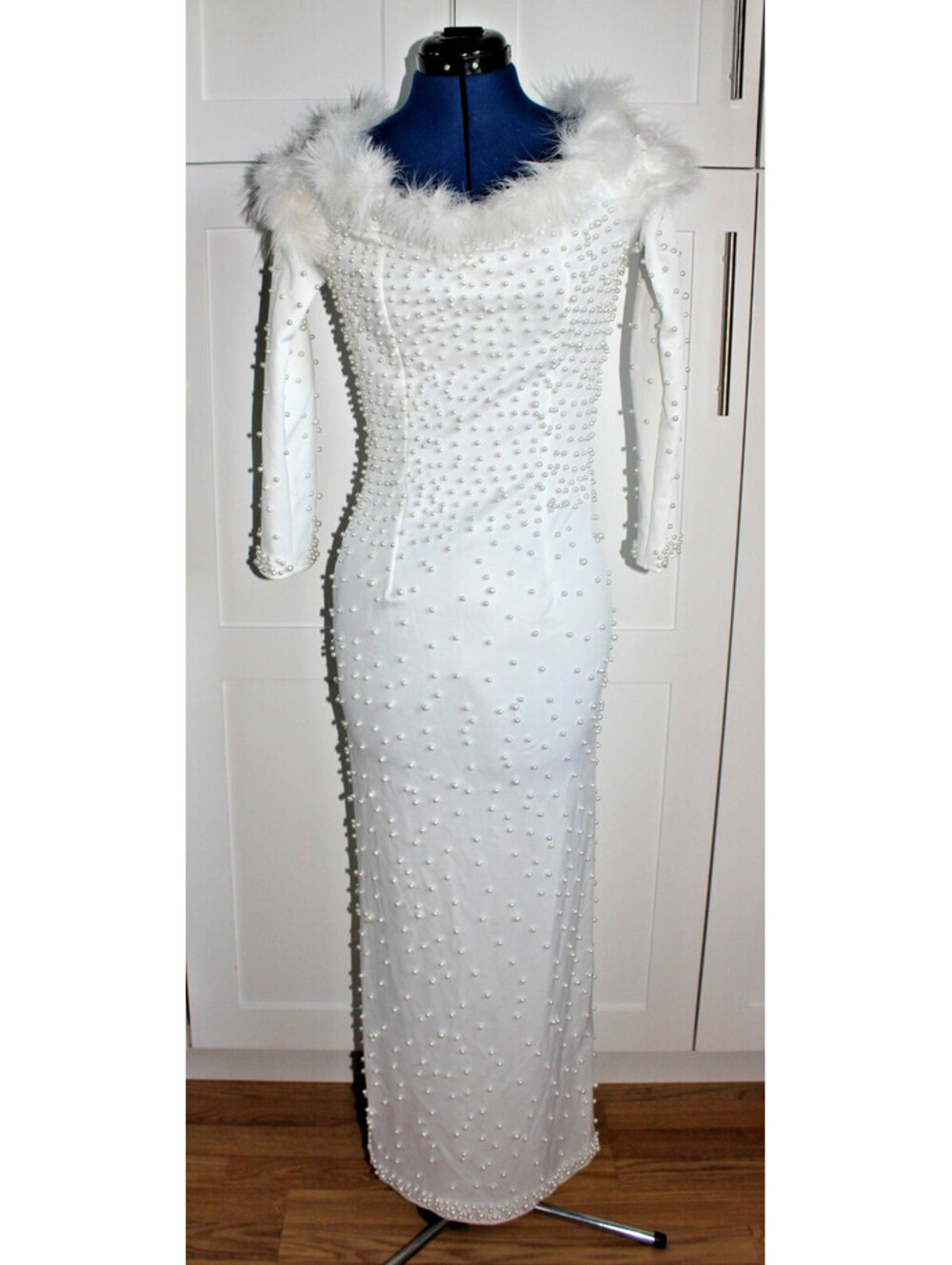 Glam White Faux Pearl Embellished Maxi Dress Womens 12 Feather Trim Off Shoulder